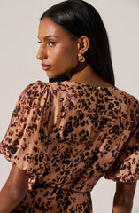 Taupe leopard print