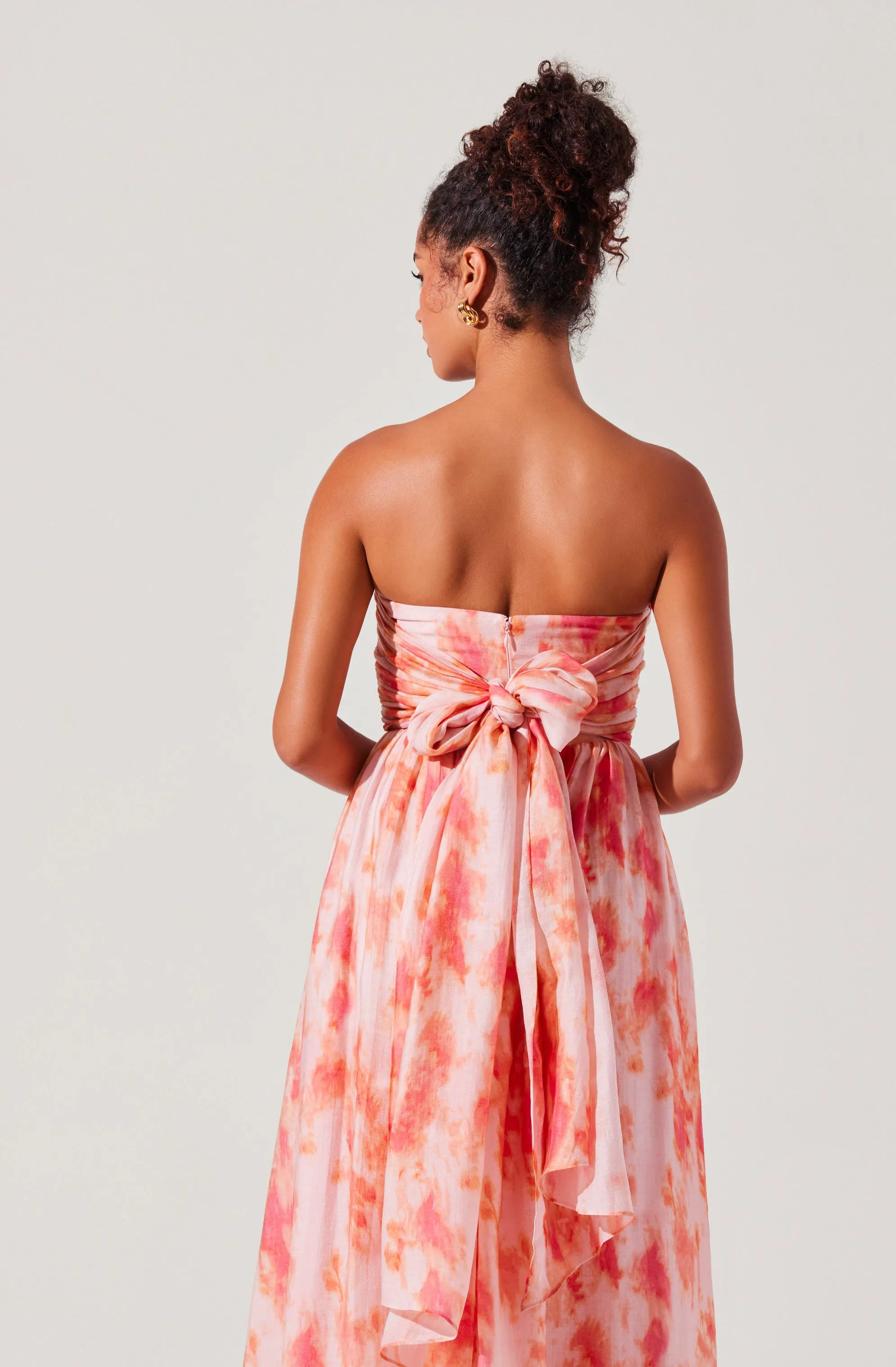 Coral tie dye