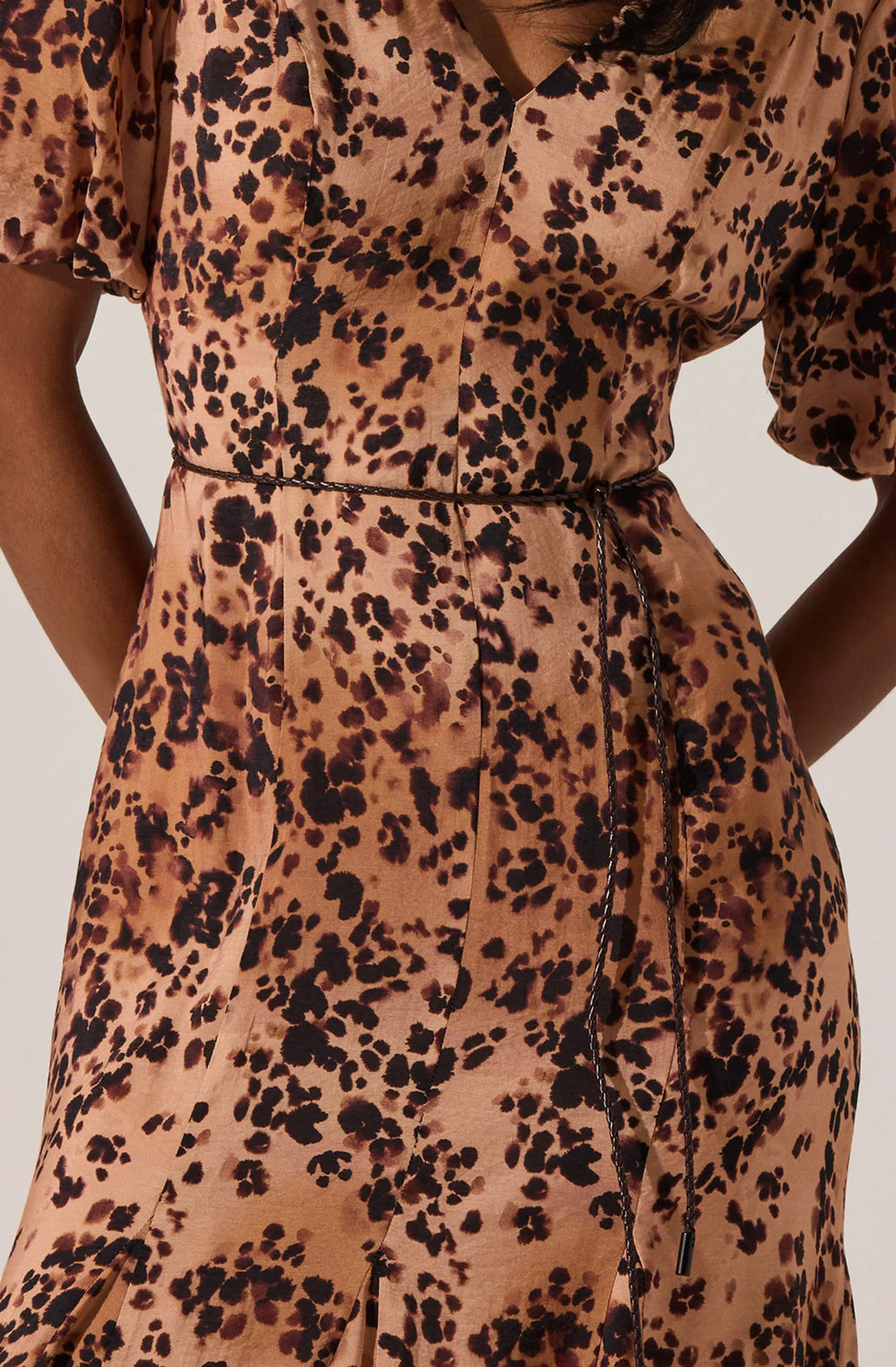 Taupe leopard print