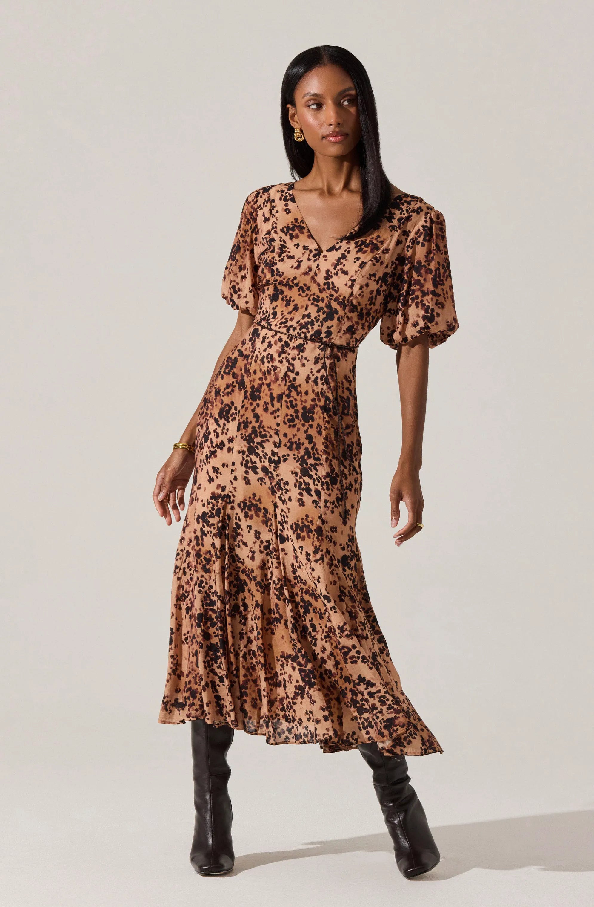 Taupe leopard print