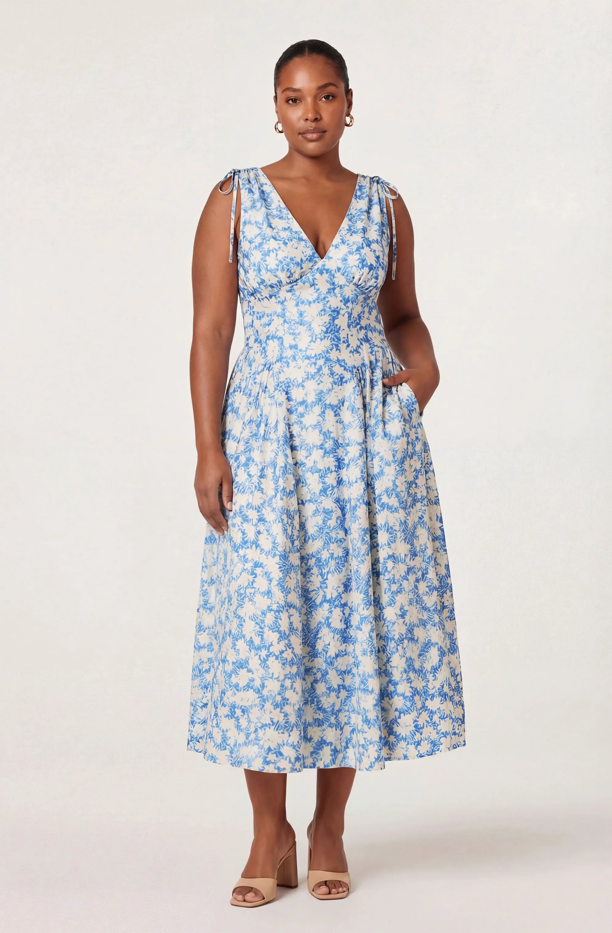 Plus Size - Blue floral