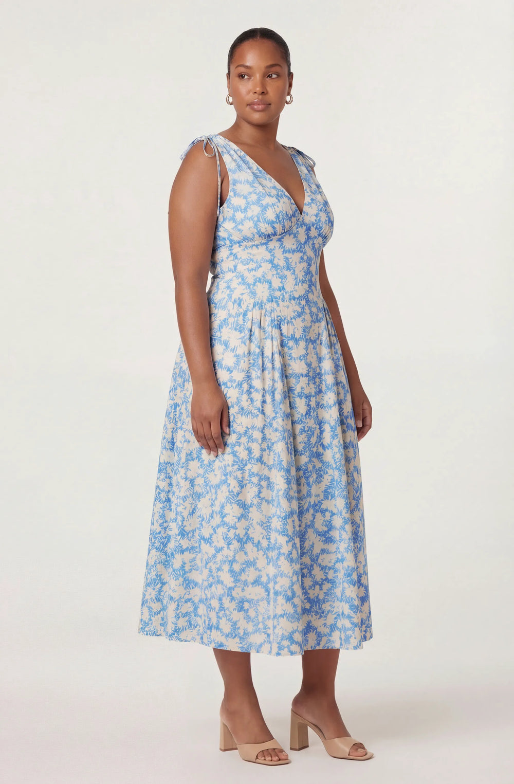 Plus Size - Blue floral