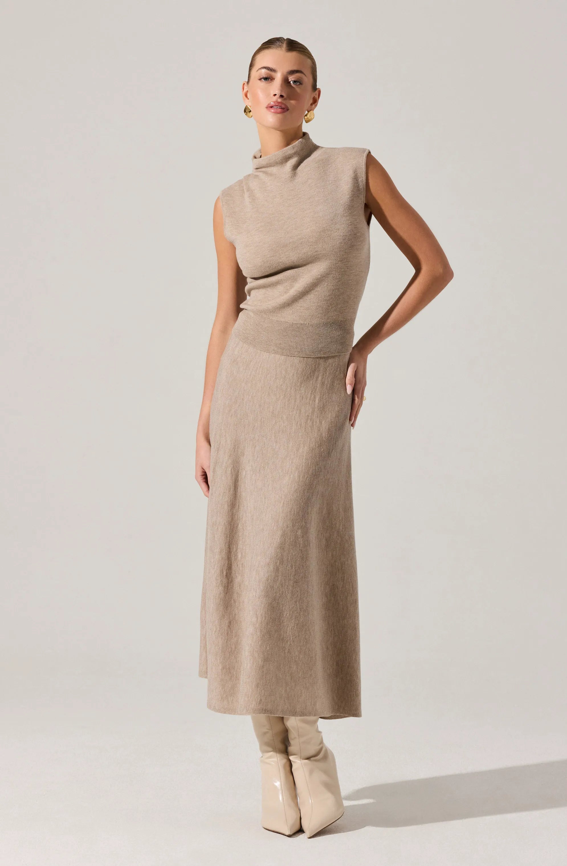 Taupe