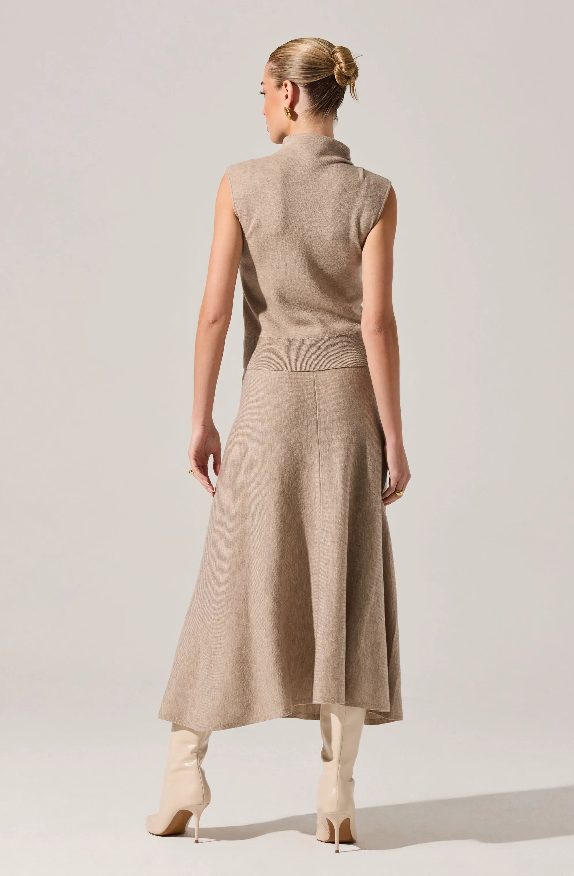 Taupe
