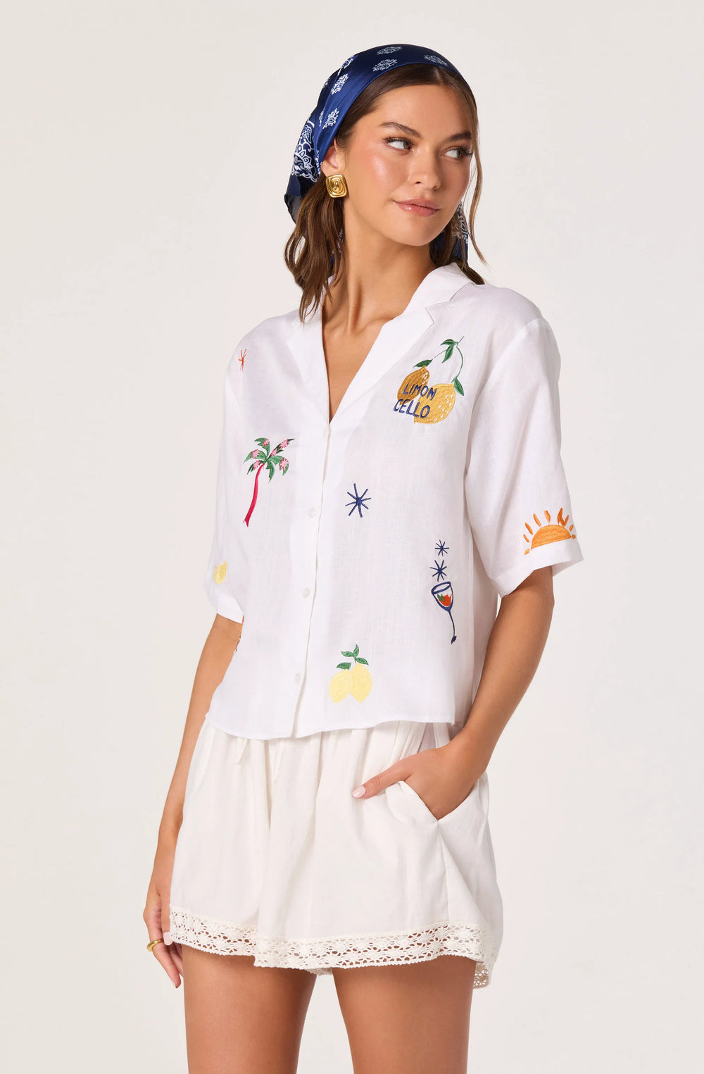 White tropical multi