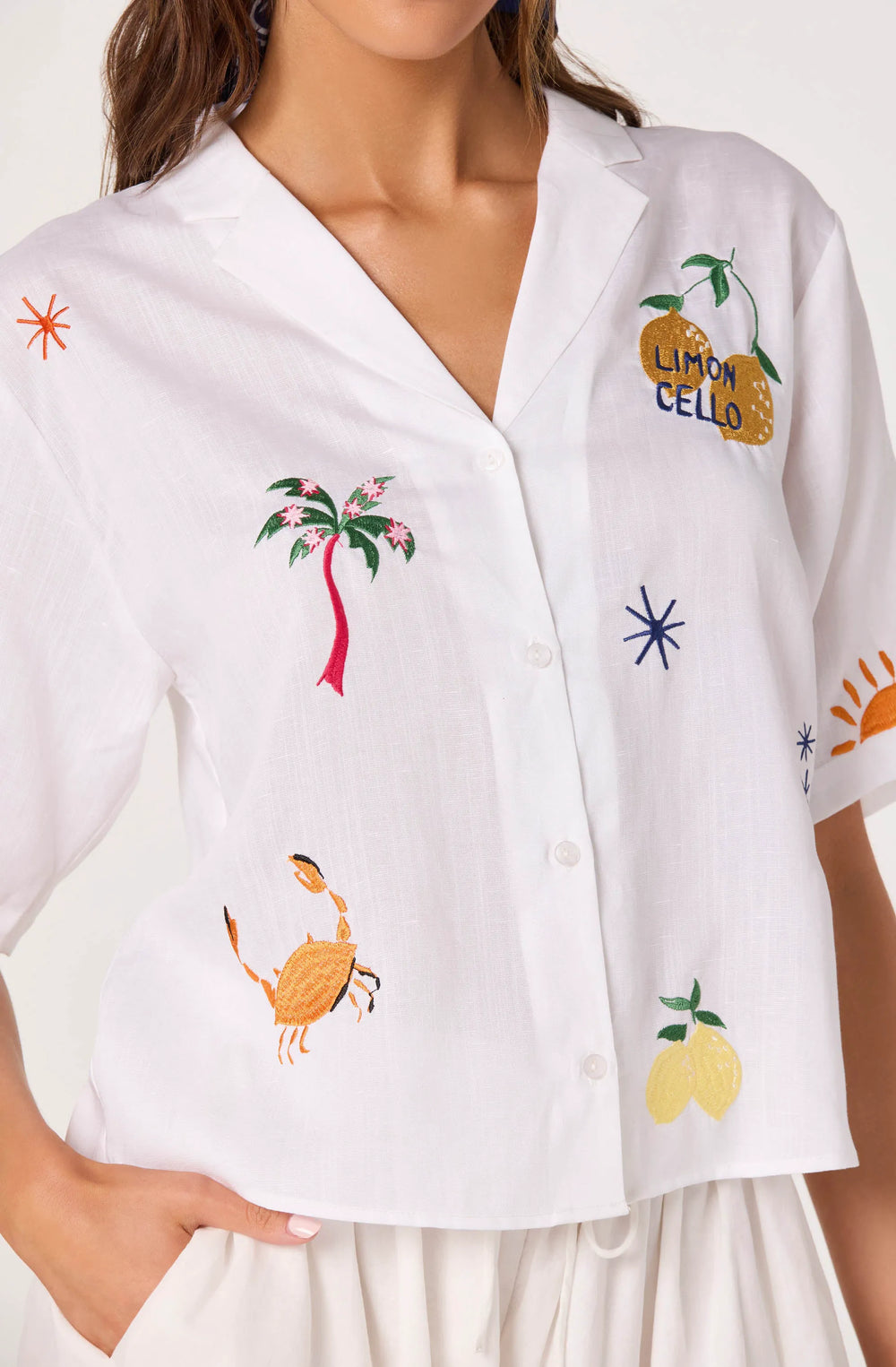 White tropical multi