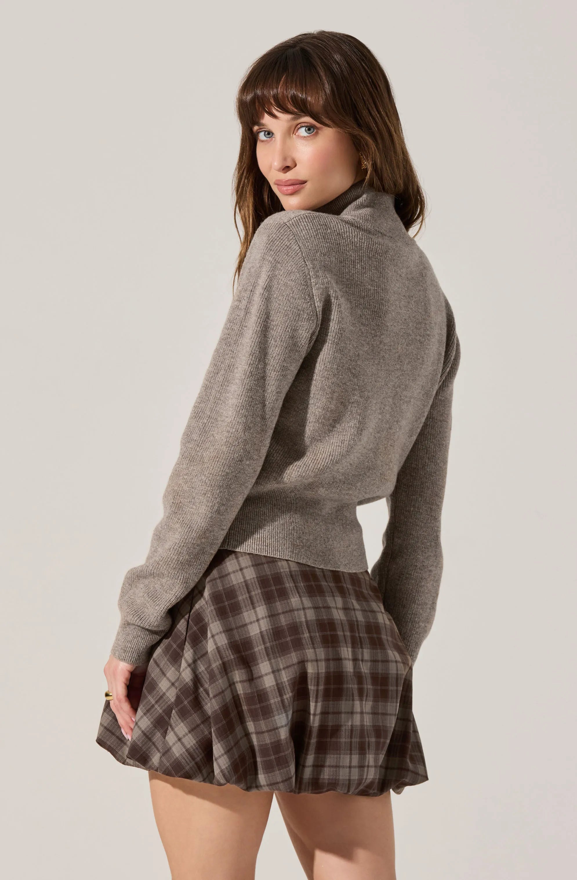 Taupe