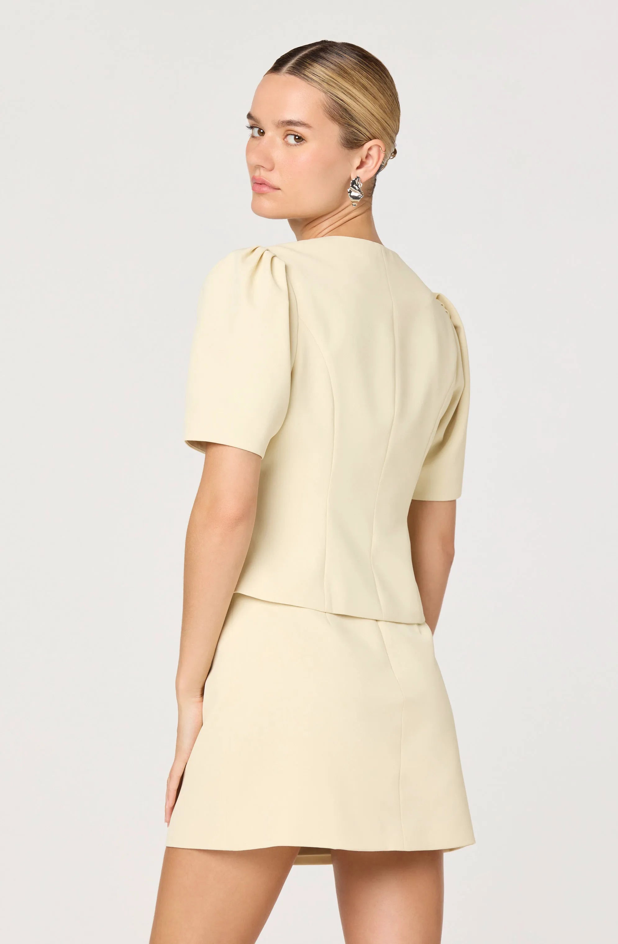 Butter yellow