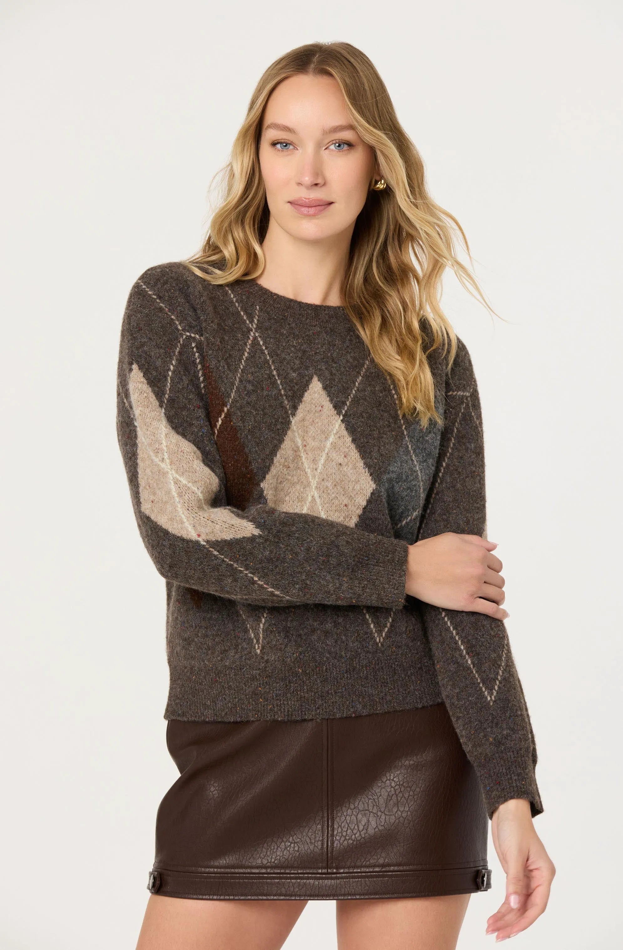 Grey brown argyle