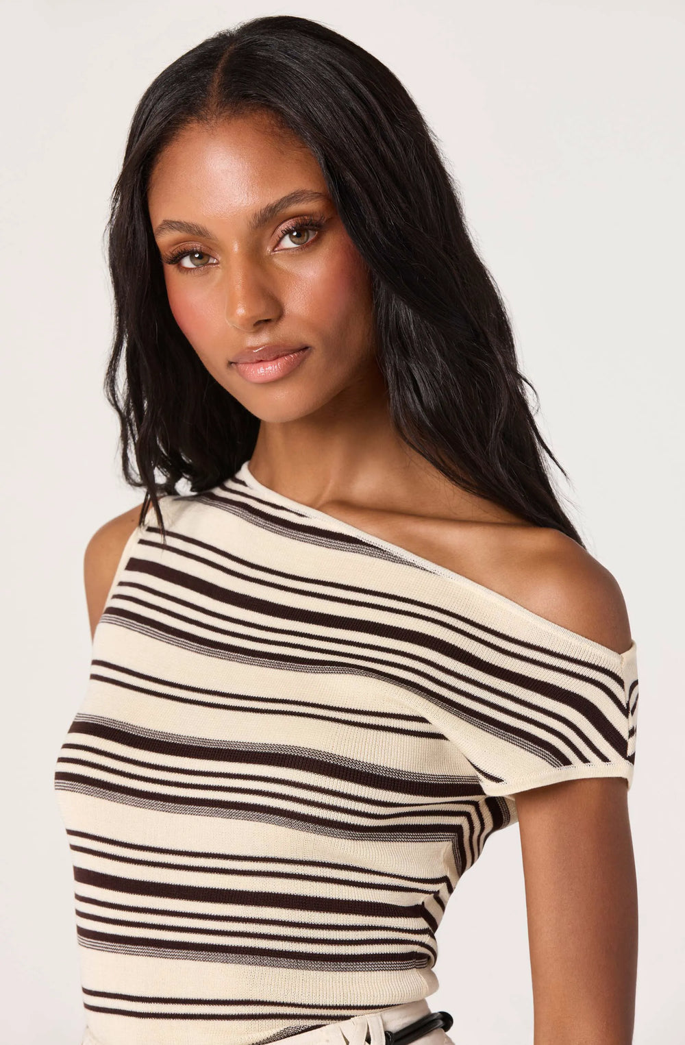 Cream brown stripe