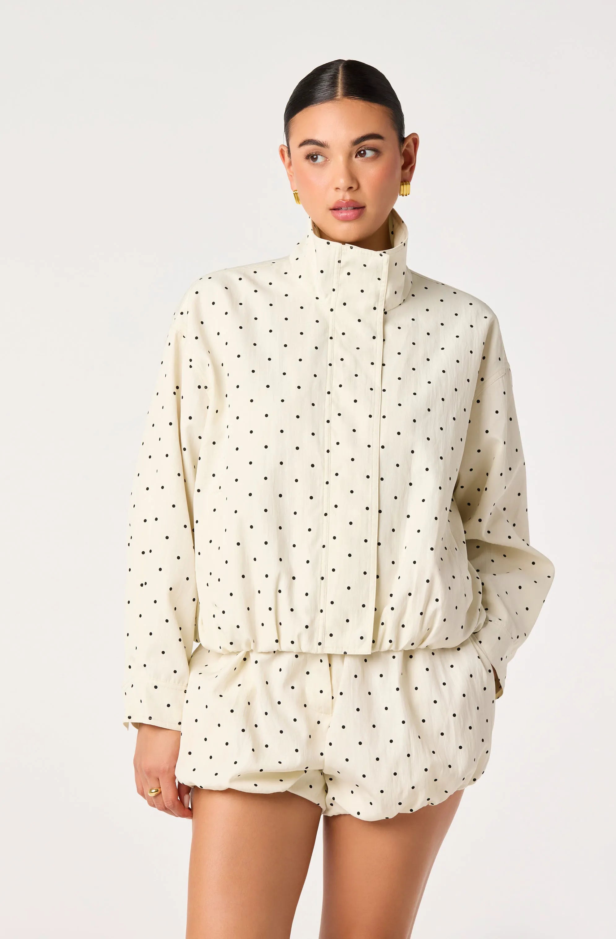 Black polkadot
