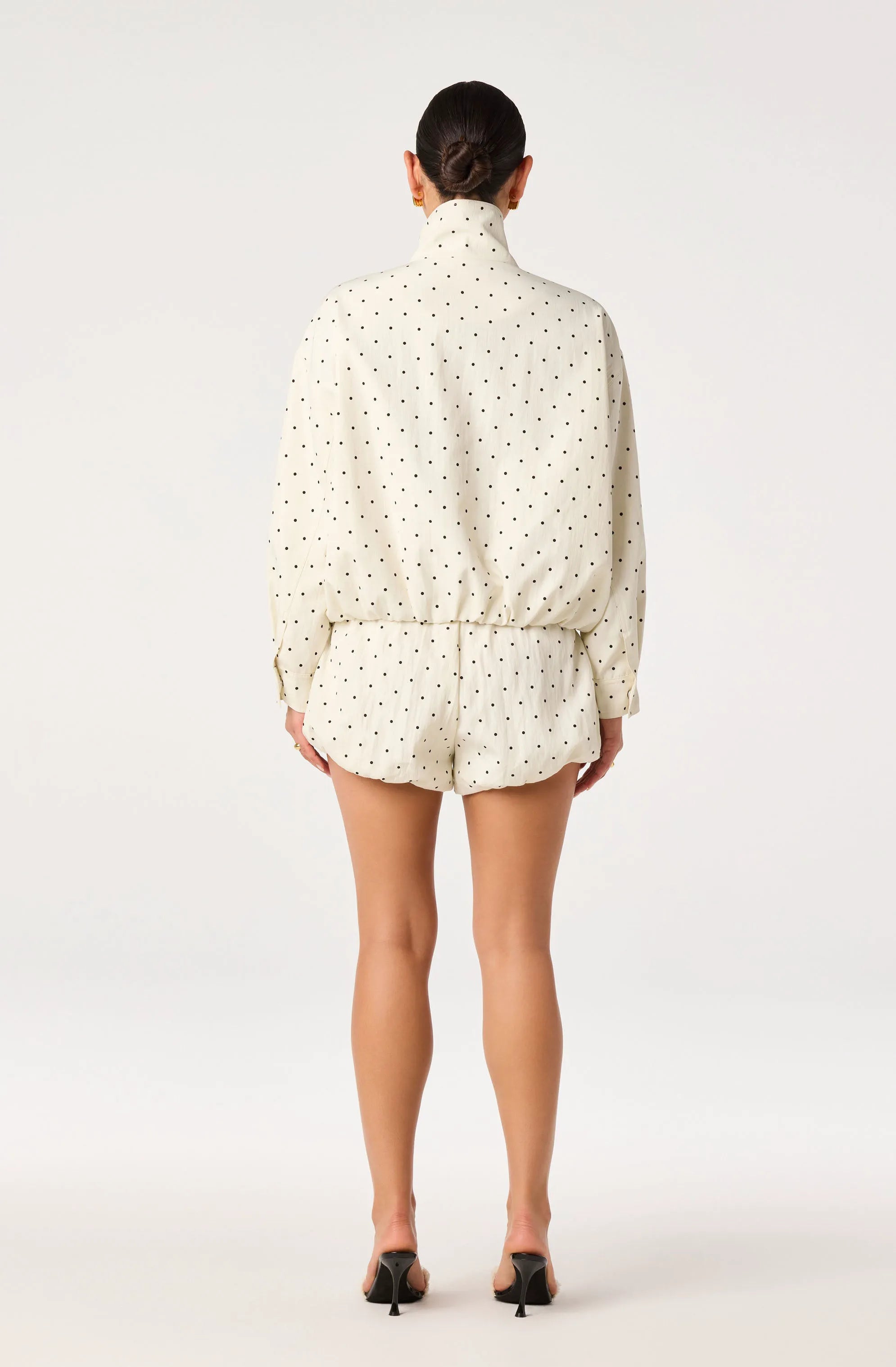 Black polkadot