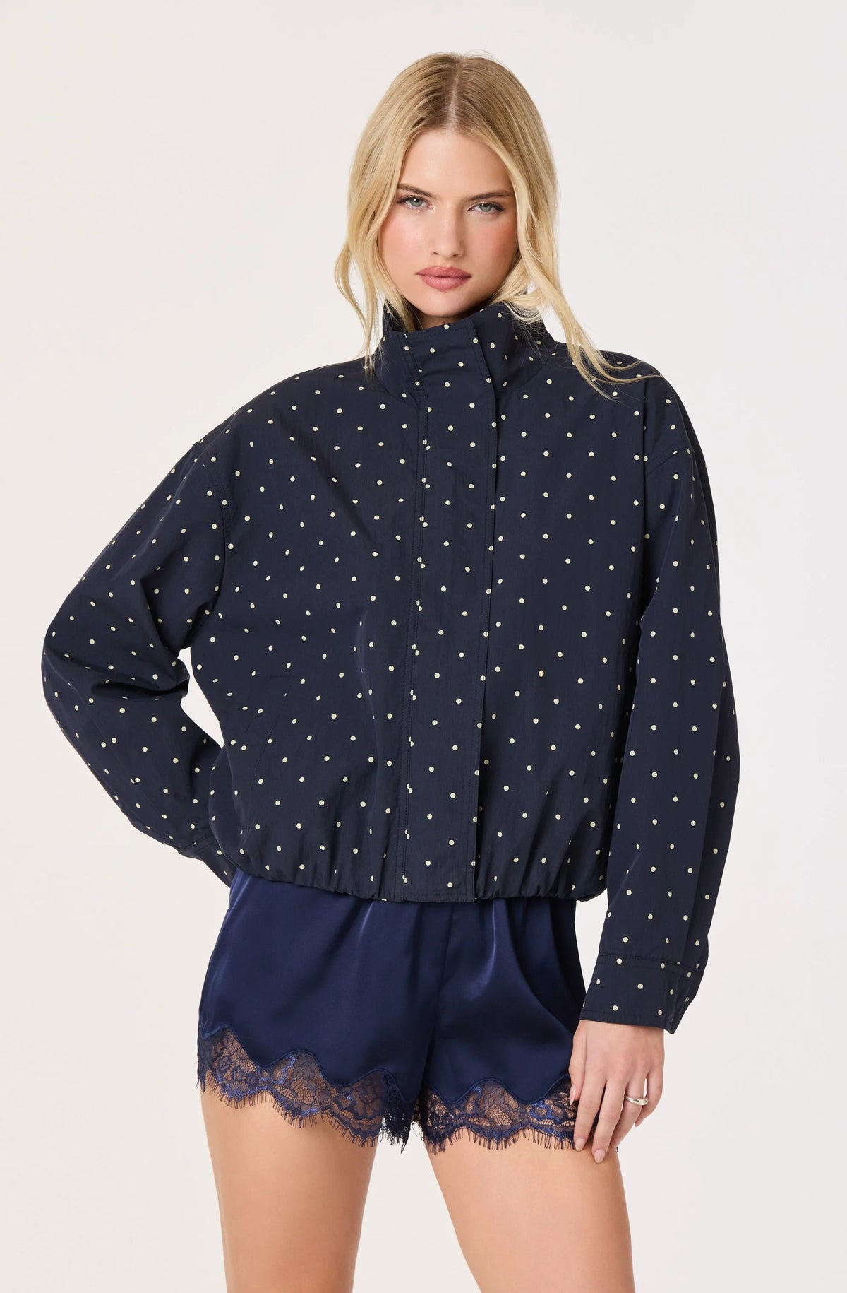 Navy cream dot