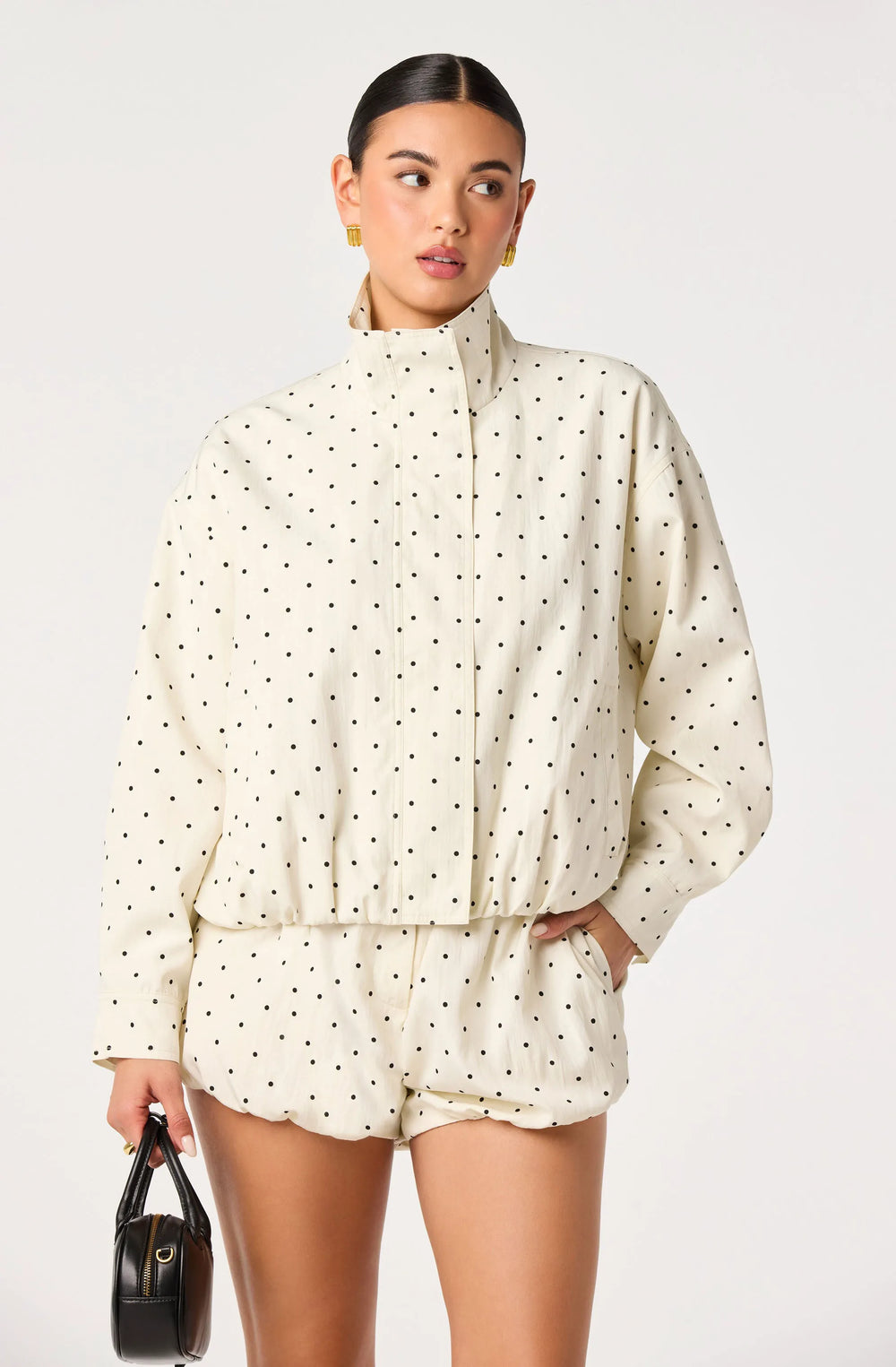 Black polkadot
