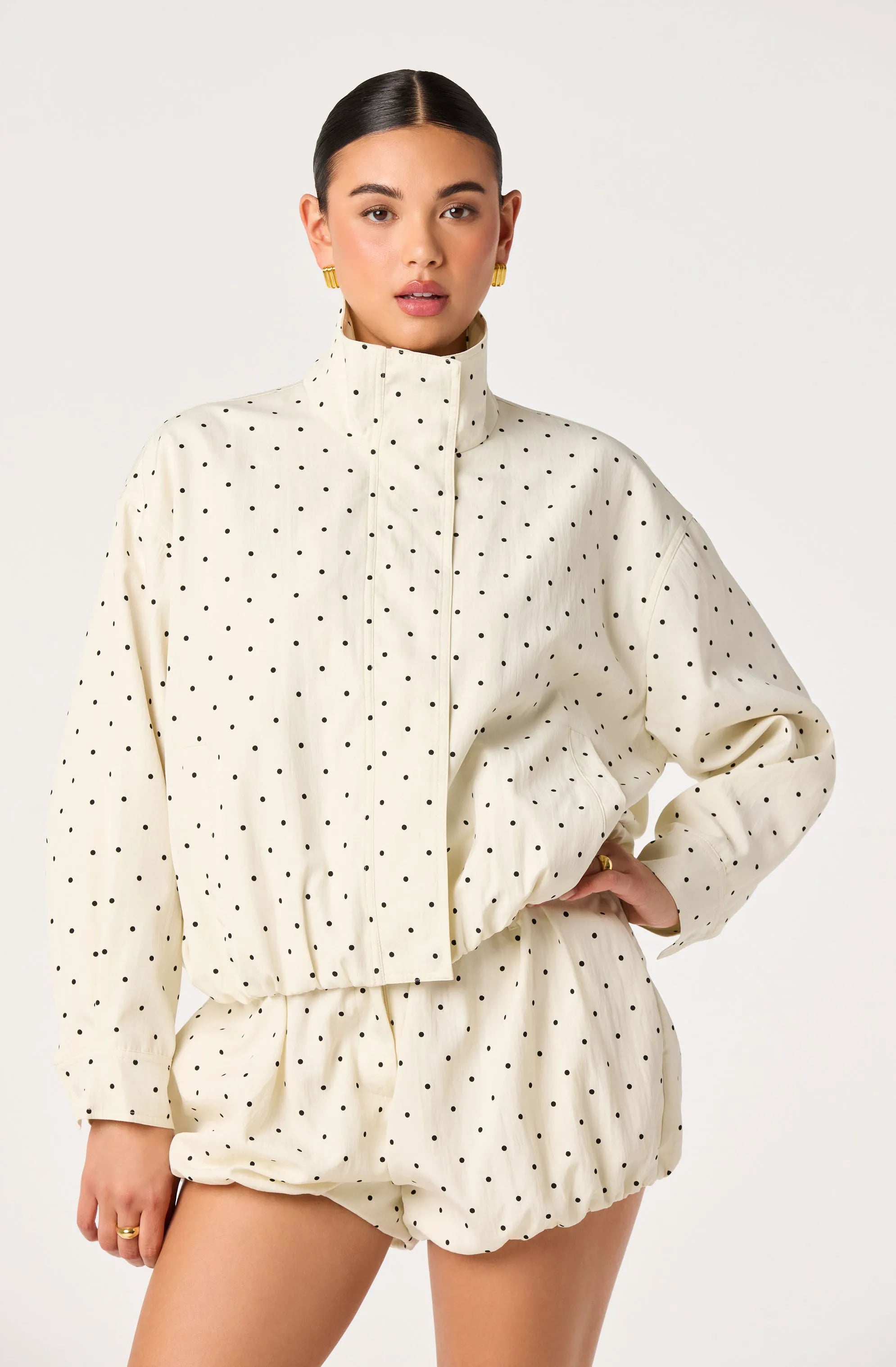 Black polkadot