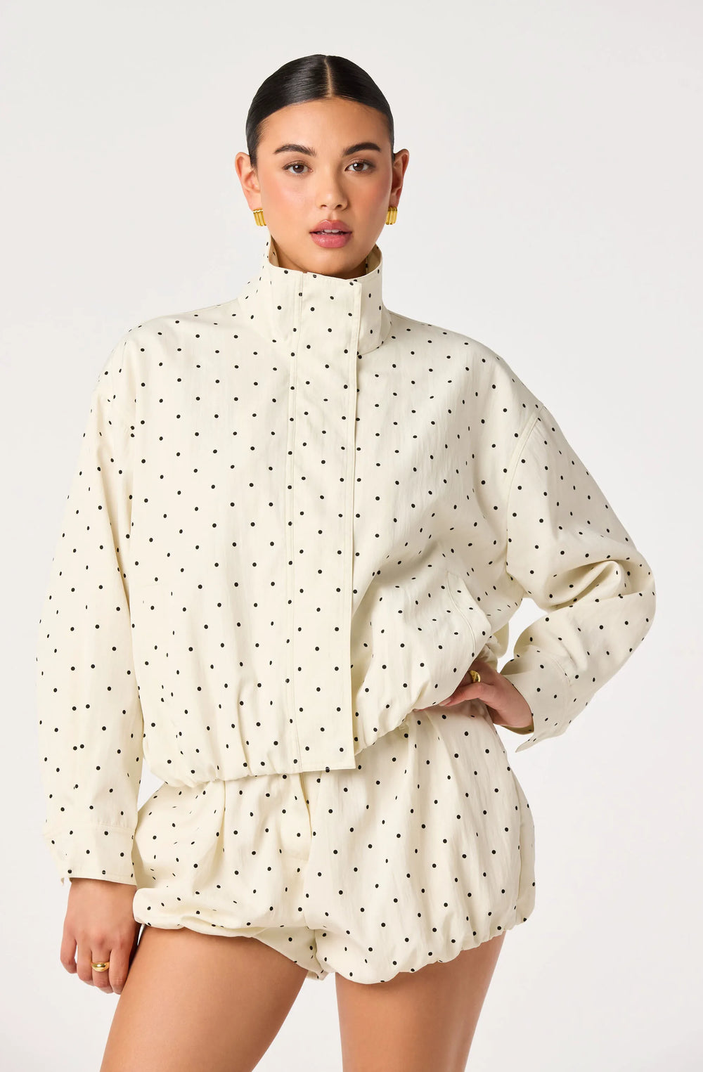 Black polkadot