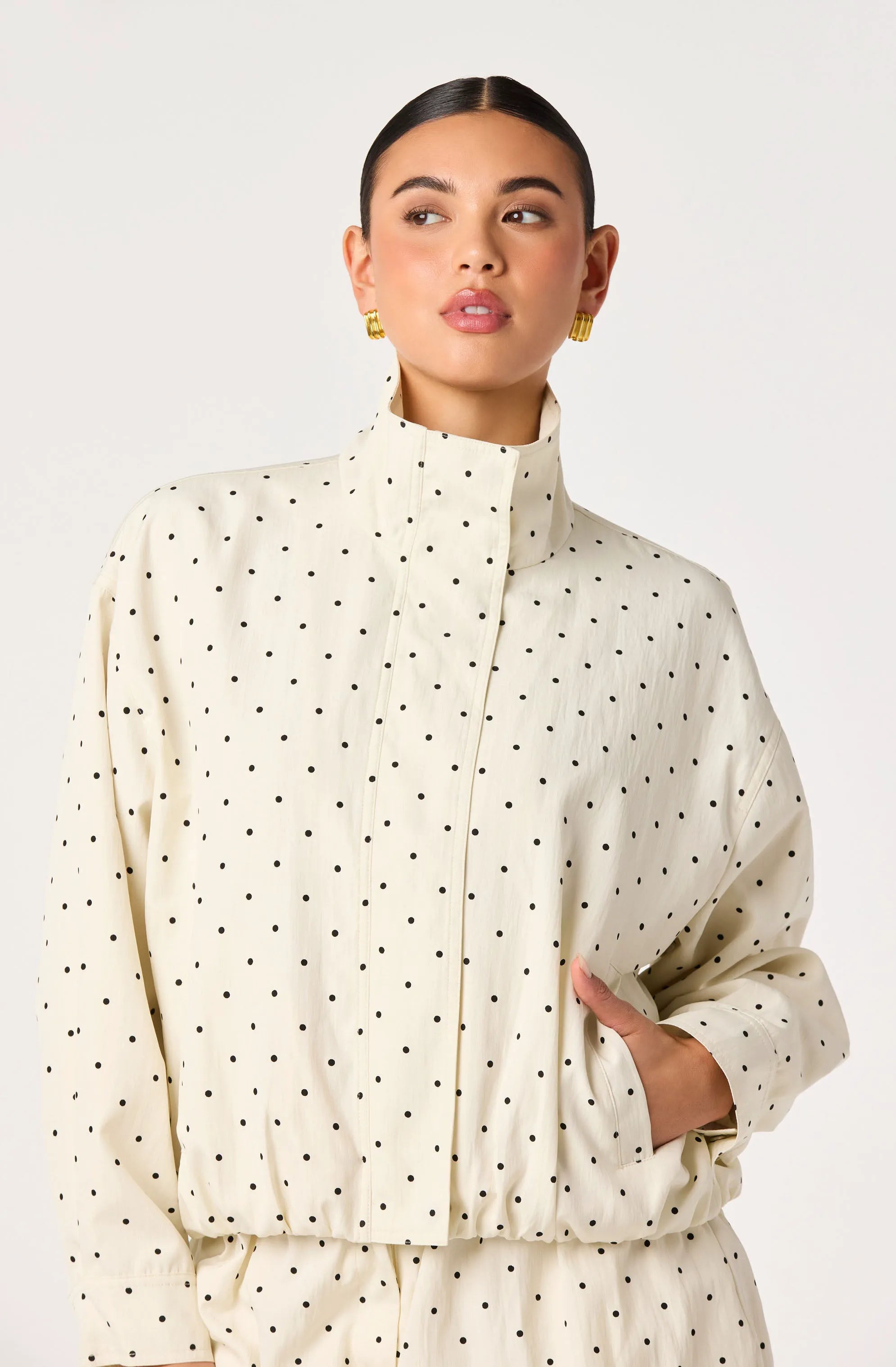 Black polkadot